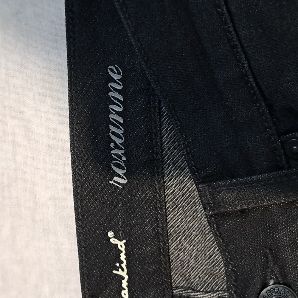 7 For All Mankind Roxanne jeans with Crystal back Pockets. Black. Size 26. - Picture 5 of 13